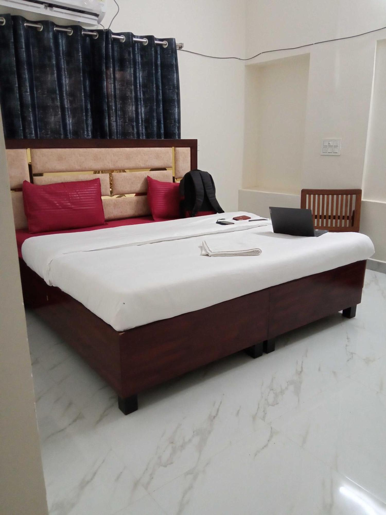 Zora Park Luxury Rooms Visakhapatnam Eksteriør billede